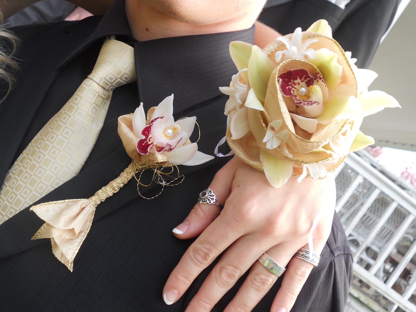Black Dress for Prom Corsage