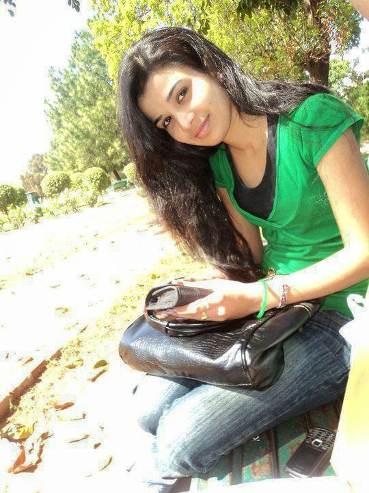 Hot Gorgeous Beautiful Indian Girls