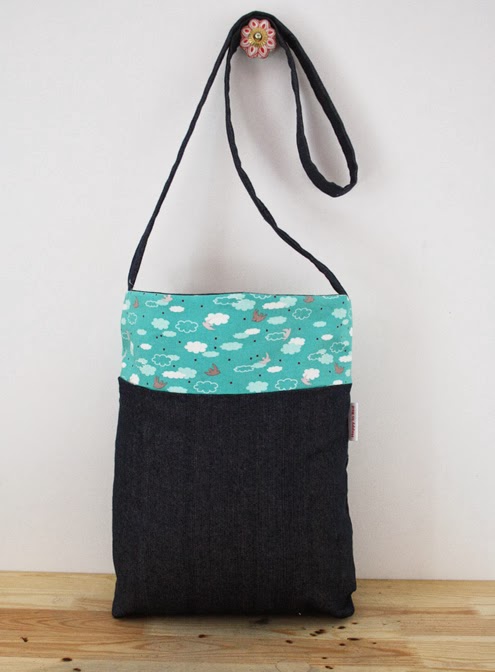 Shoulder bag Shoulder bag