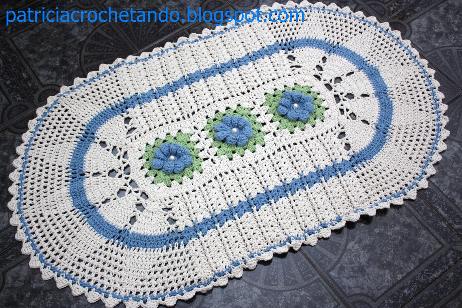 patricia crochetando tapete oval com flor manaca Tapete Oval De Cr ~ patricia crochetando tapete oval com flor manaca