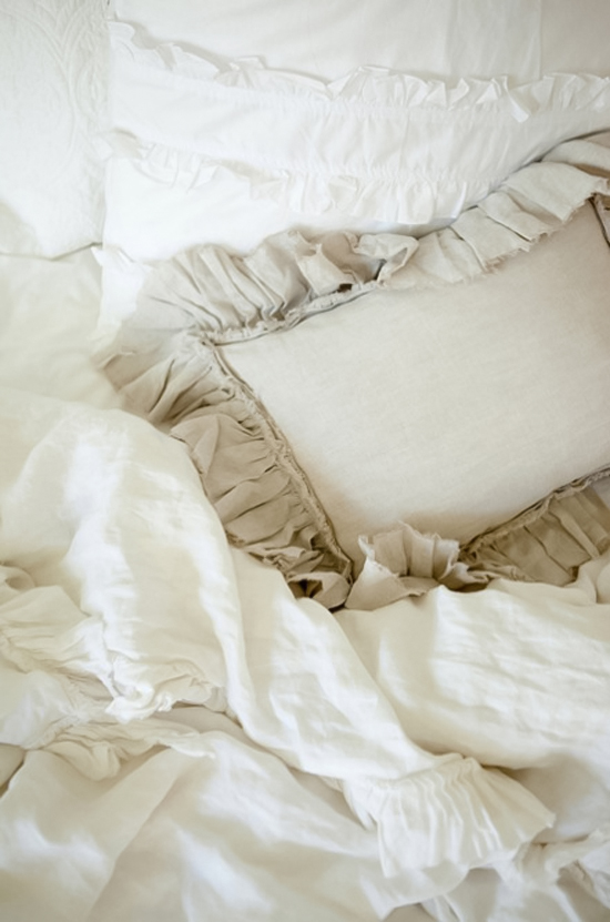 Crisp wrinkled bed linens ©Ashlee Raubach