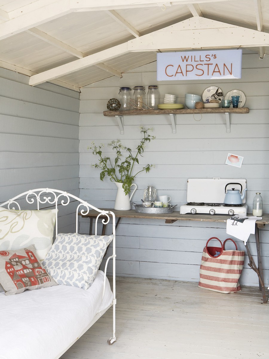 Shabby Chic Ireland Decorating a Beach Hut