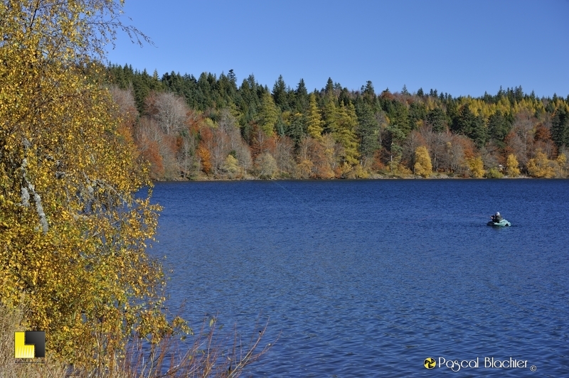 lancé de mouche lac du bouchet photo pascal blachier