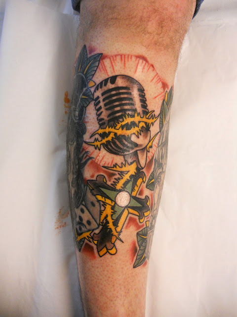 fat manu tattoo: old school mic