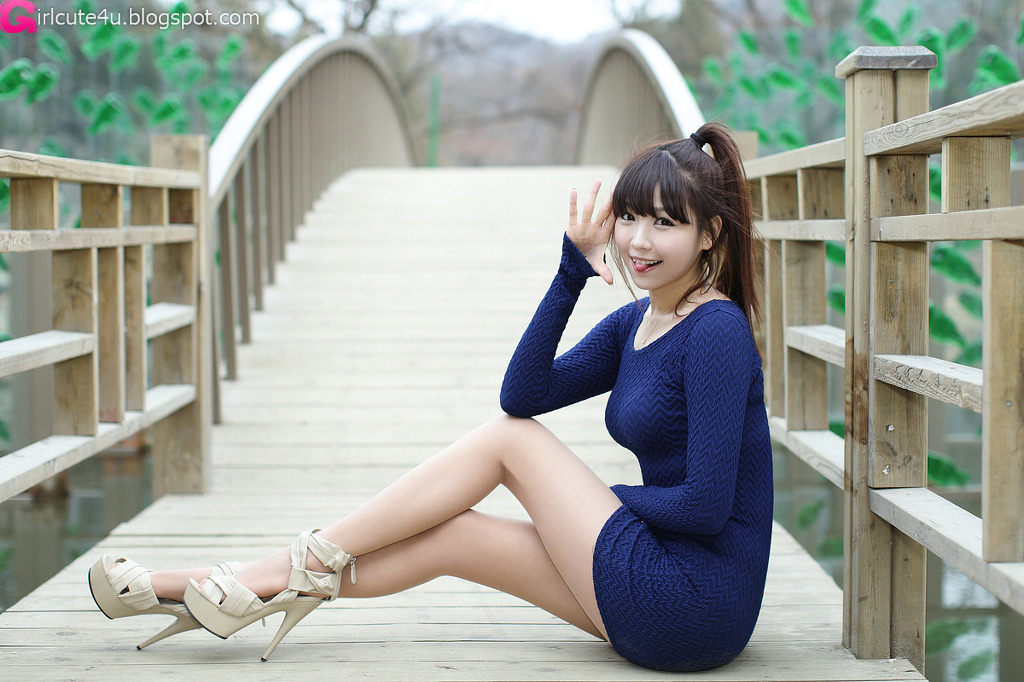 Cute Asian Girl: Lee Eun Hye in Blue