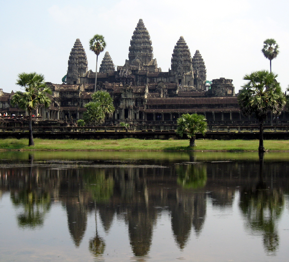 angkor wat reflection