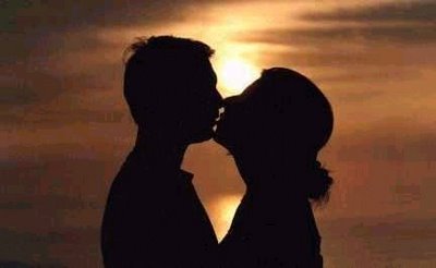 imagem por: http://2.bp.blogspot.com/-vmmtZ0yldM4/TqLjXtg13tI/AAAAAAAAB7w/fOP7rTegBG4/s1600/Casal.jpg