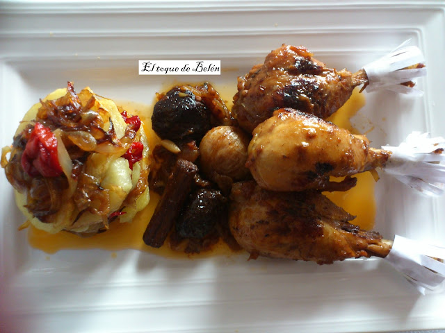 Pollo Confitado Con Ciruelas Y Piñones

