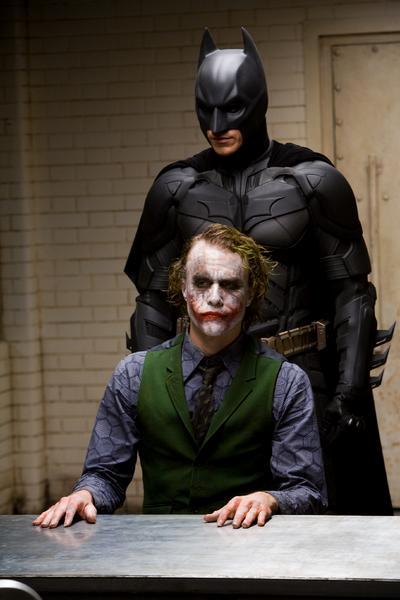 The Dark Knight 2008,IMDB Rating: 9.0, IMDB Votes: 2902534, ID: 0468569