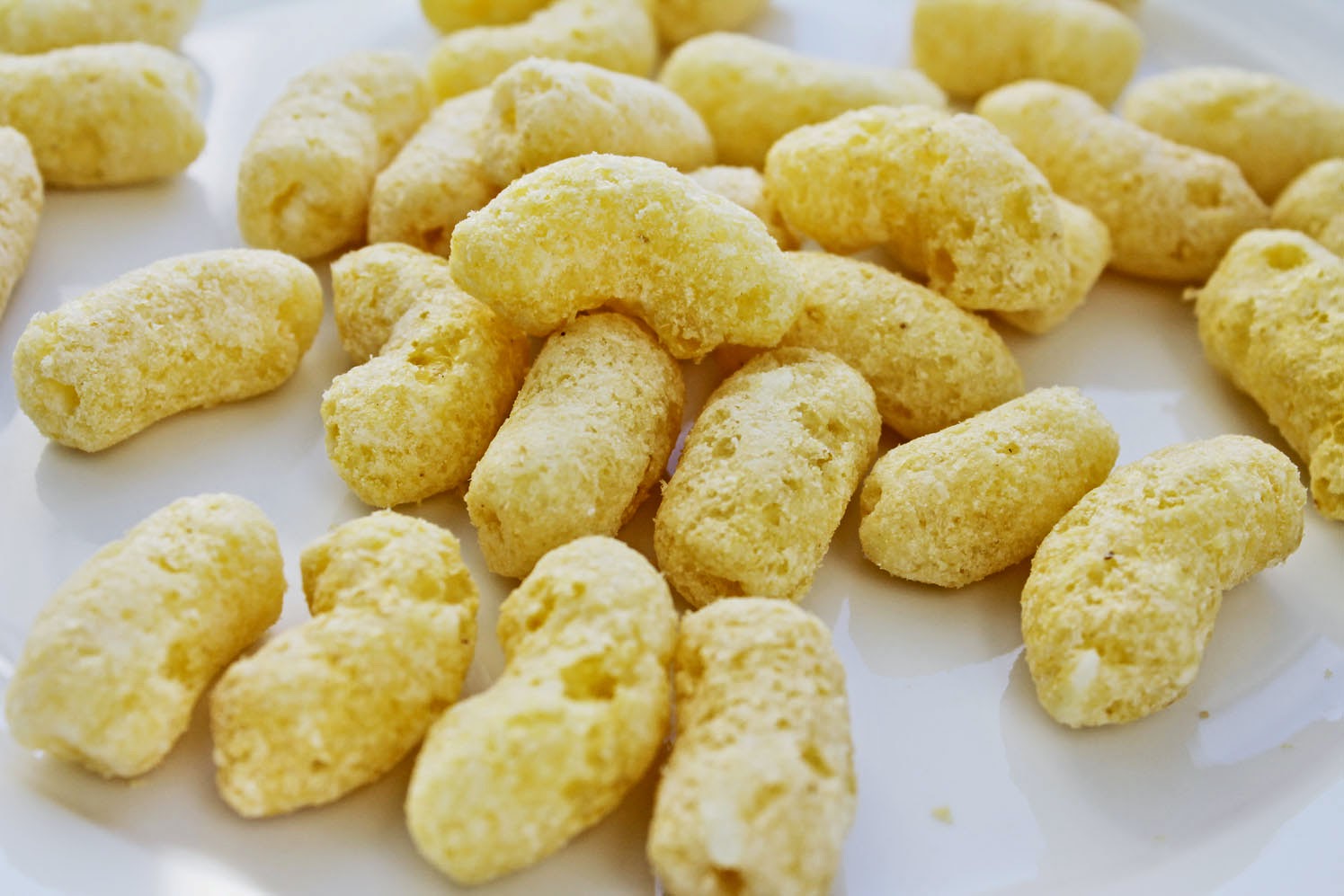 Healthy Packaged Snacks Review Snikiddy Baked Mac N Cheese Puffs Healthy Snacks for Work