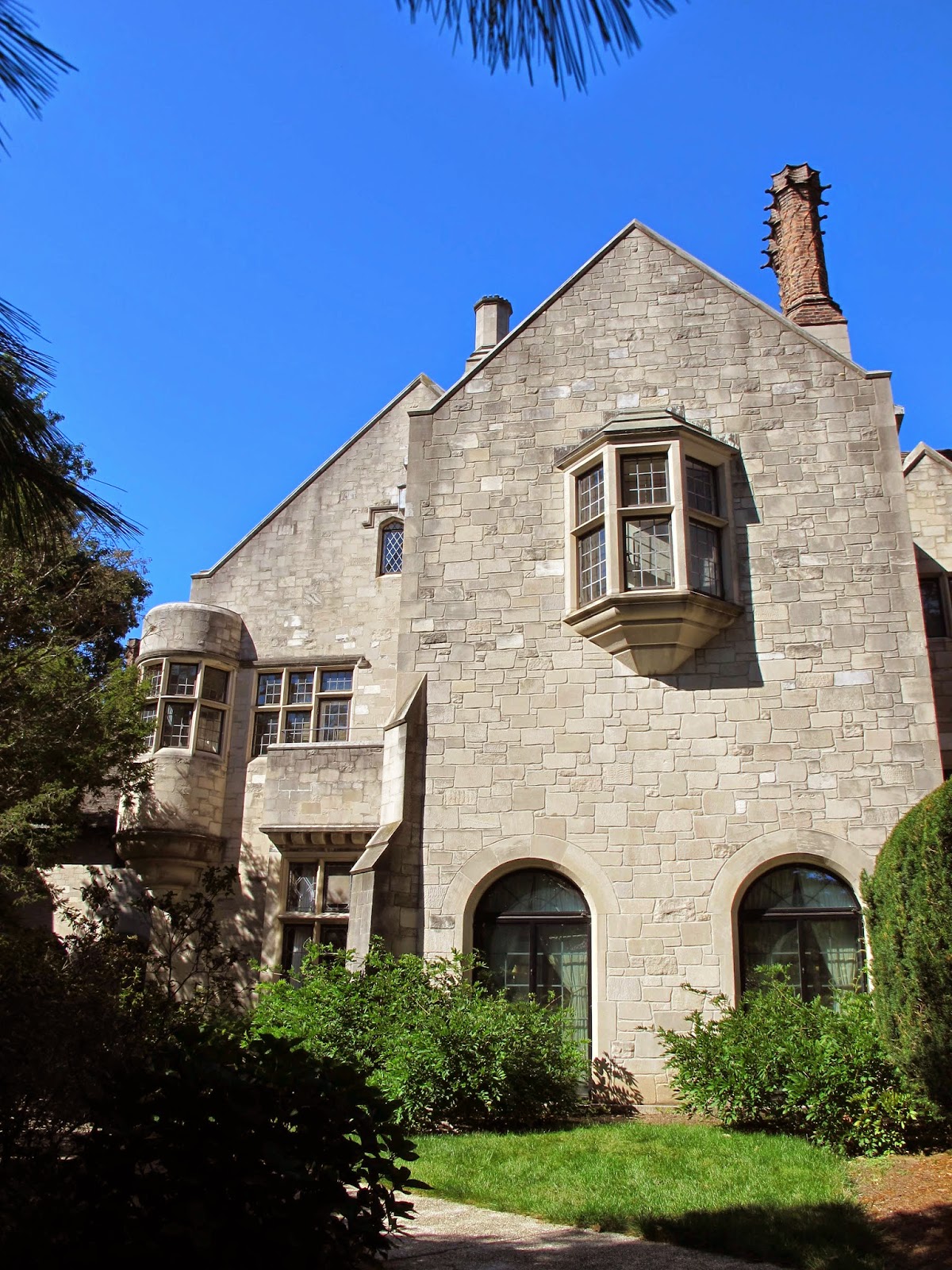 BIG OLD HOUSES Long Island People