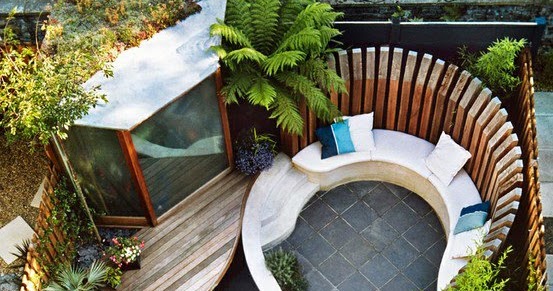 TERRAZA EN UN PATIO PEQUEÑO : TERRAZAS Y JARDINES: FOTOS DE JARDINES