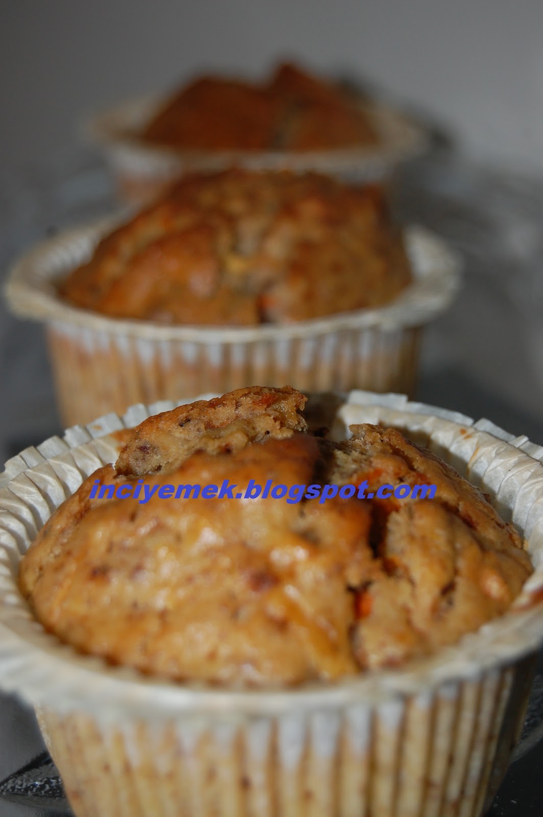 Elmalı Havuçlu Muffin Elmalı Havuçlu Muffin