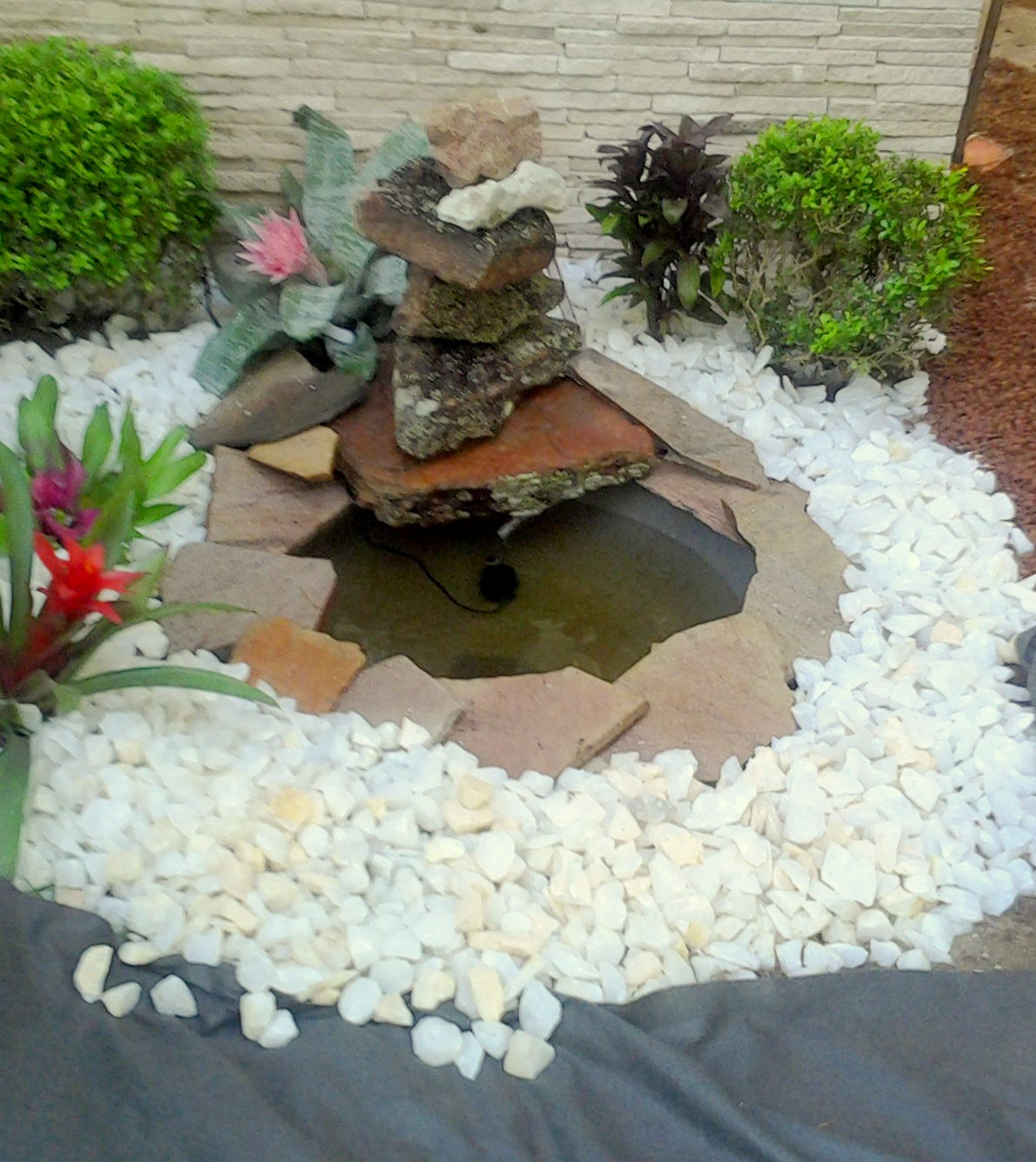 Arte e Paisagismo Passo a passo de fonte de pedras para cantinho Zen Arte e Paisagismo Passo a passo de fonte de pedras para cantinho Zen