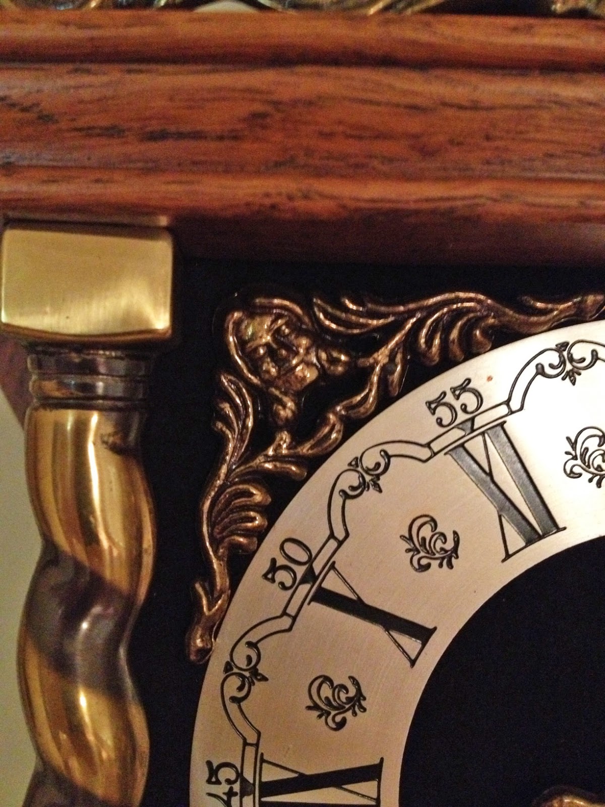 MARIETTE'S BACK TO BASICS {Our Dutch Atlas Zaanse Wall Clock in Oak}