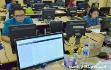 Banyak Yang Mengeluhkan Antara Kisi kisi dan Soal UKG Tidak Sama, Guru SD Kelas Rendah Mendapat Soal Kelas Tinggi Banyak Yang Mengeluhkan Antara Kisi kisi dan Soal UKG Tidak Sama, Guru SD Kelas Rendah Mendapat Soal Kelas Tinggi