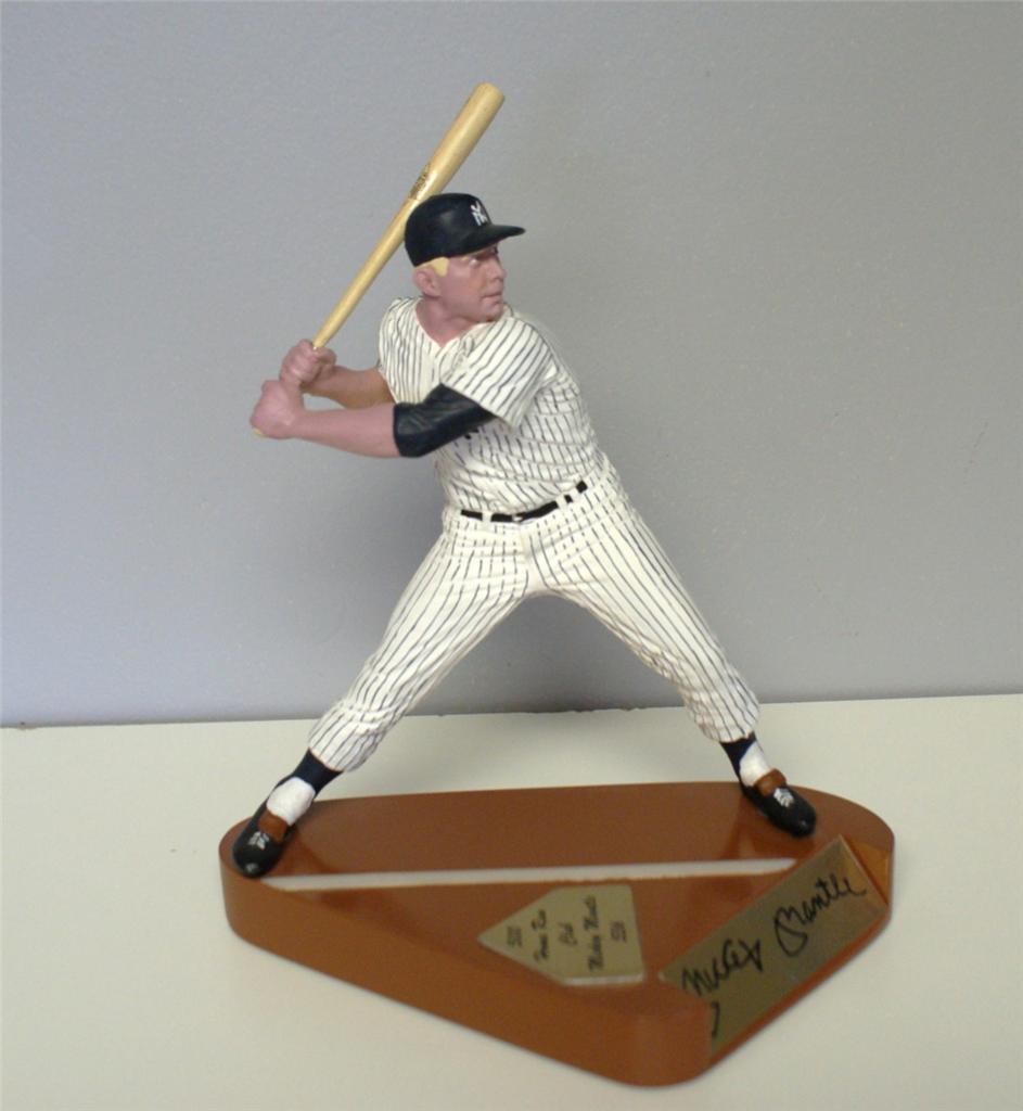 MICKEY MANTLE BASEBALL SALVINO FIGURINE 741 OF 950 Gold Crafters