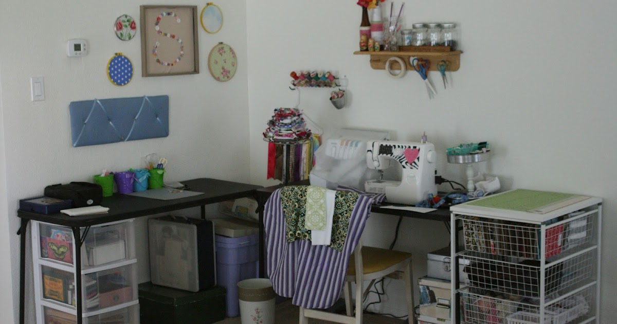 Sugar and Stitches Living Room Craft Nook