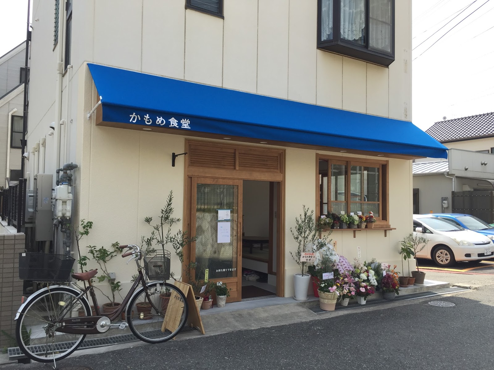 dubluvyobs かもめ食堂