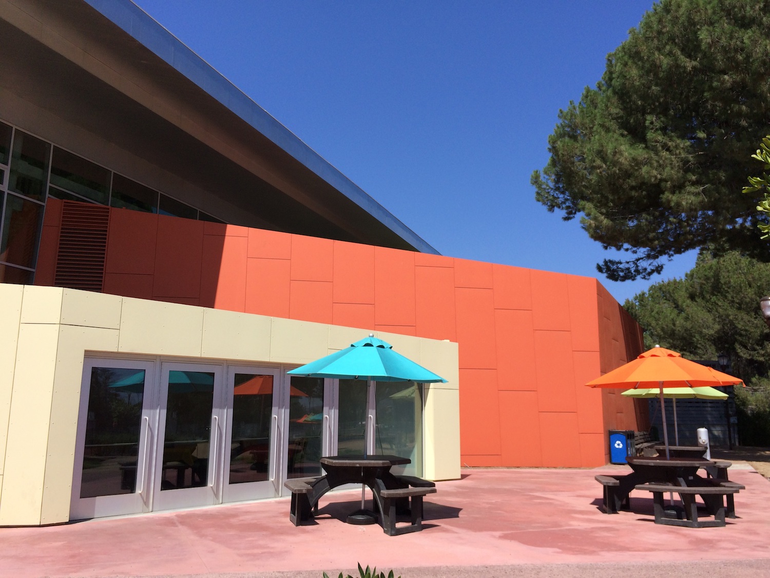 Fresh Angeles Bean Sprouts KidFriendly Cafe at Discovery Cube Los