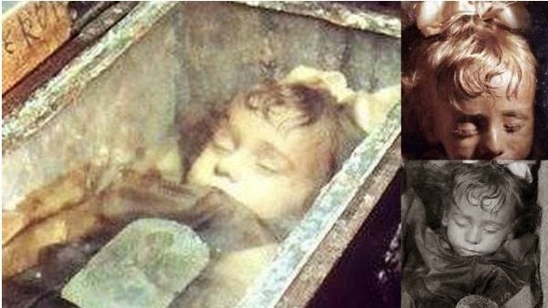 Niña momificada hace 94 años abre y cierra los ojos todos los días