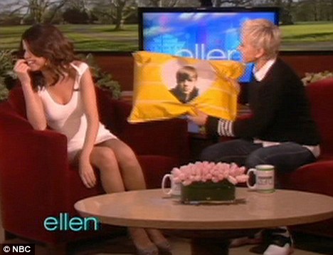 Bieber Selena responded: Justin Bieber Upside Down Peace Sign. Bieber Selena responded: