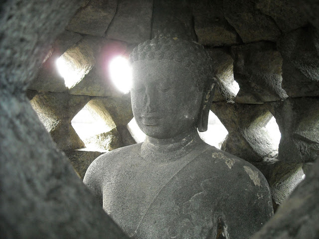 Auch Aus Steinen Morir Dir En Den Weg Gelegt Werden Kannst Du Etwas Schoenes Bauen