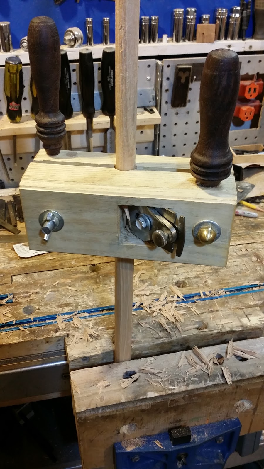 Hickory Golf Shaft (or Making a Tapered Dowel)