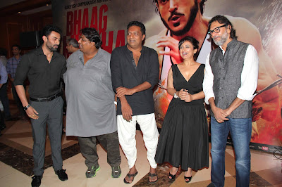 Farhan & Sonam @ Success bash of 'Bhaag Milkha Bhaag'