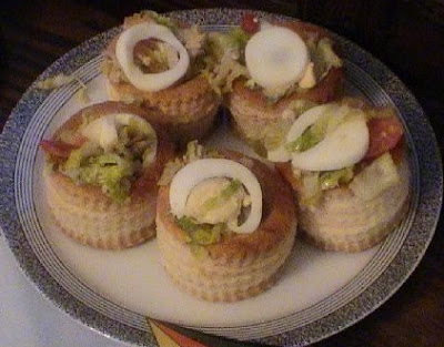Volovanes De Ensalada De Atún Y Salmón