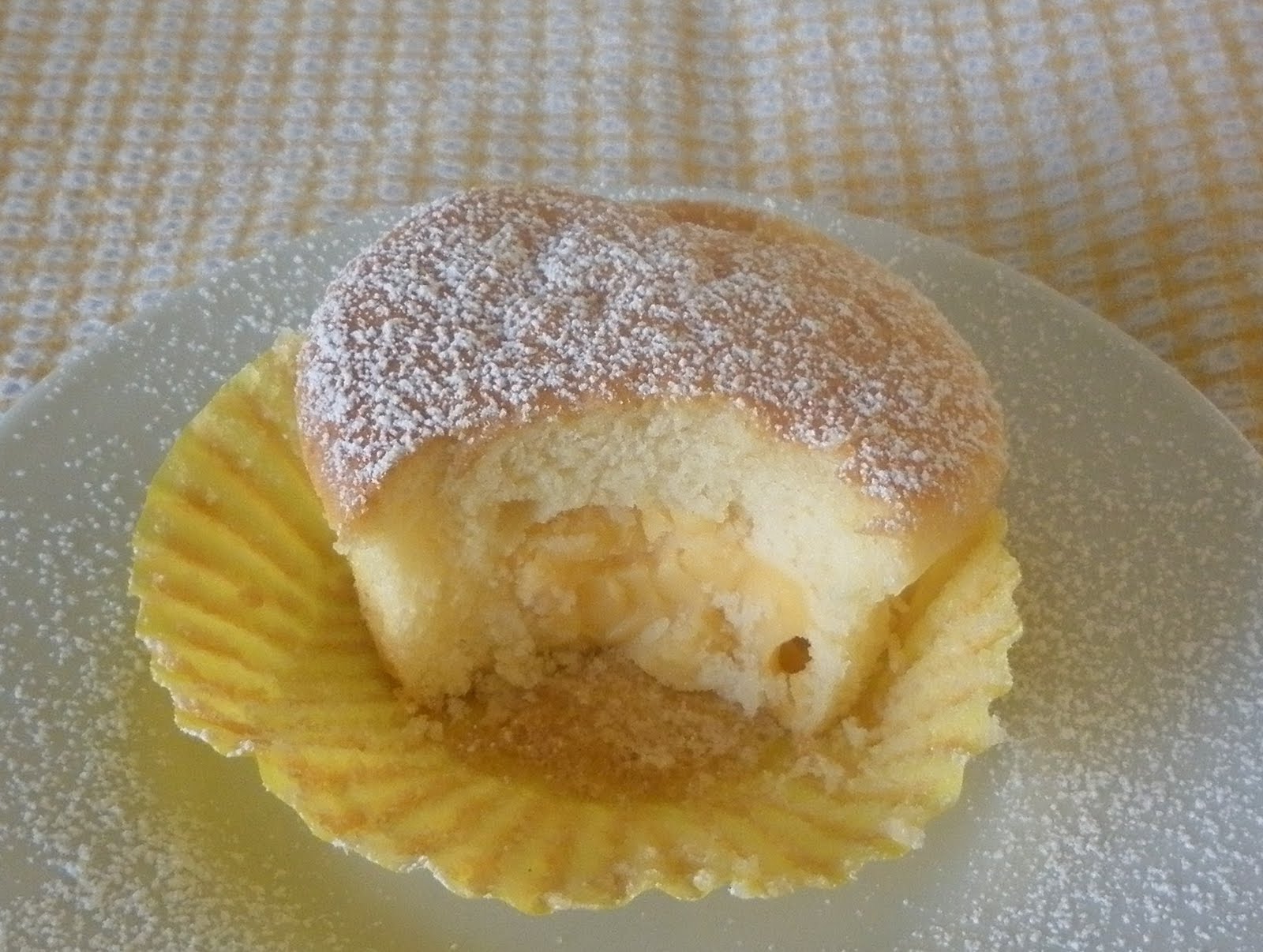 Cooking Mumma! Vanilla Custard Filled Cupcakes