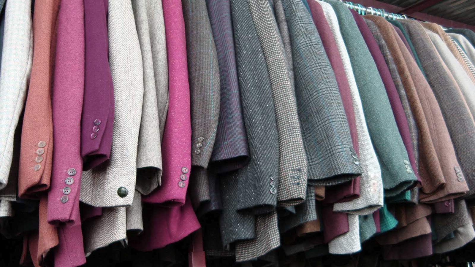 Fresh Dust Second hand jackets at Belgiun