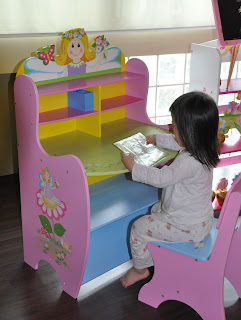 study table for baby girl