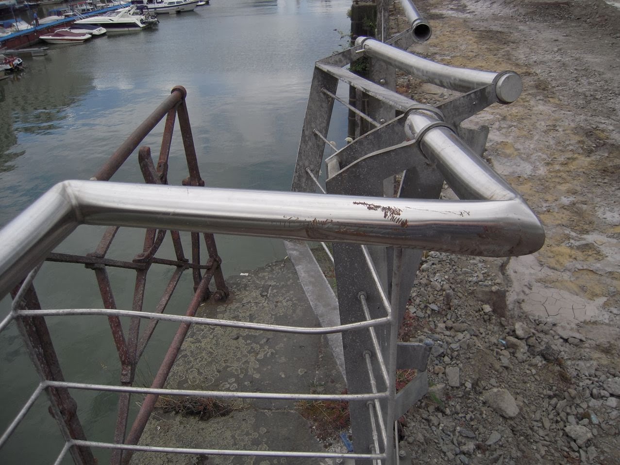 Reelinggelander Am Rheinauhafen In Koln Werden Repariert Frobel