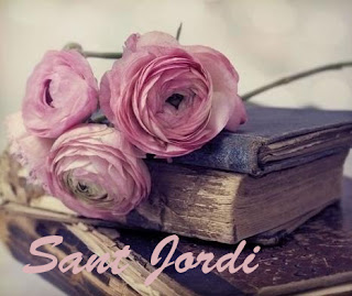 Rosas rosas y libros antiguos