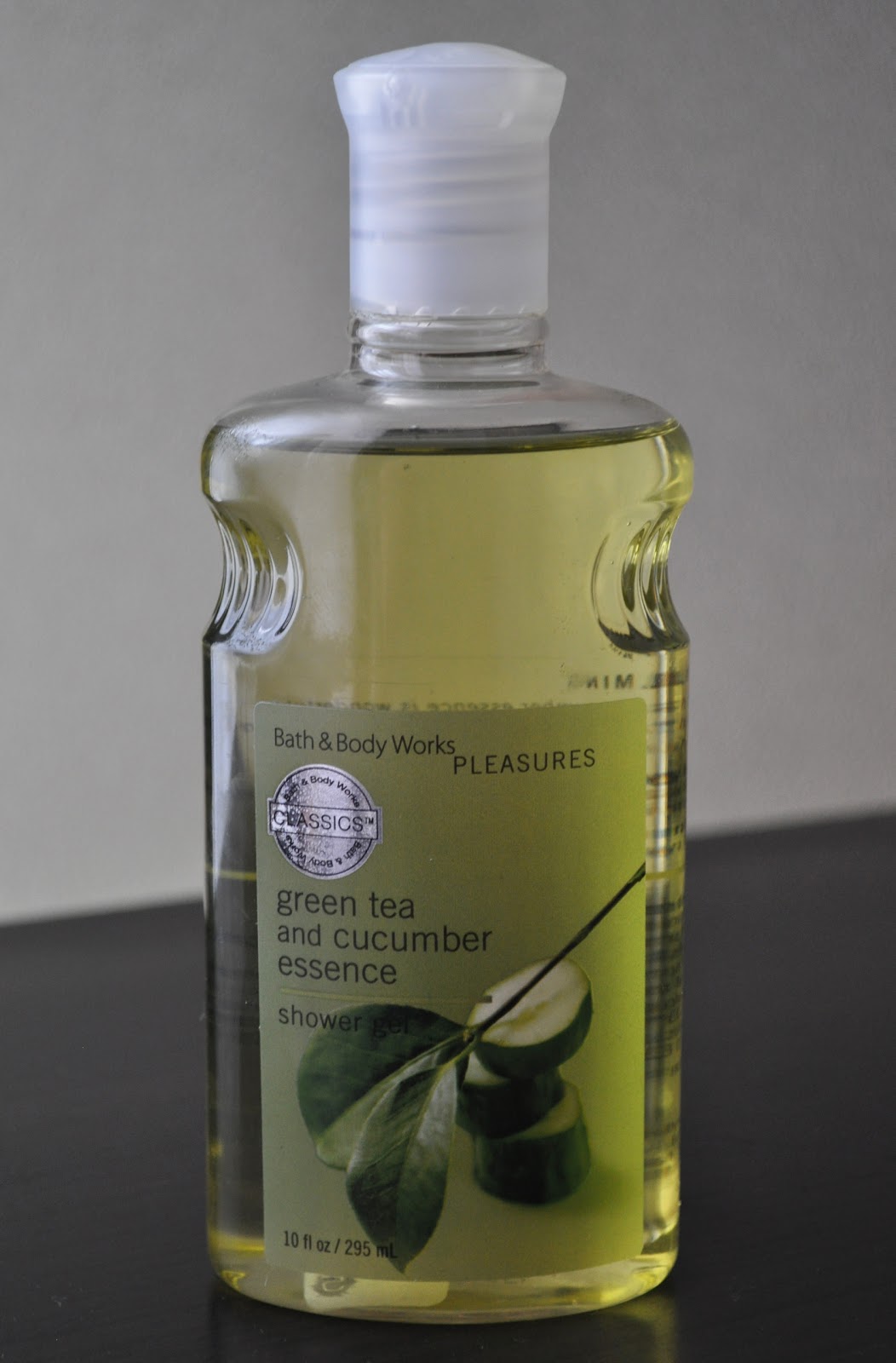 Bath & Body Works' Shower Gel, Green Tea and Cucumber Essence [ So