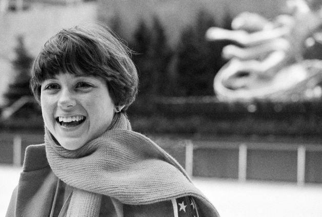 Pictures of dorothy hamill ✔ Round Wedge Haircut Dorothy Ham