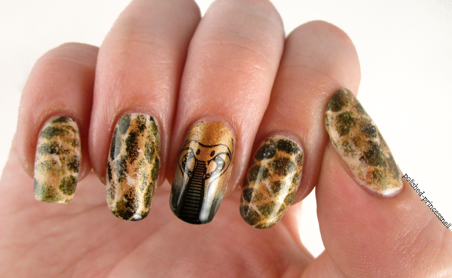 snakeskin pattern nail art design tutorial