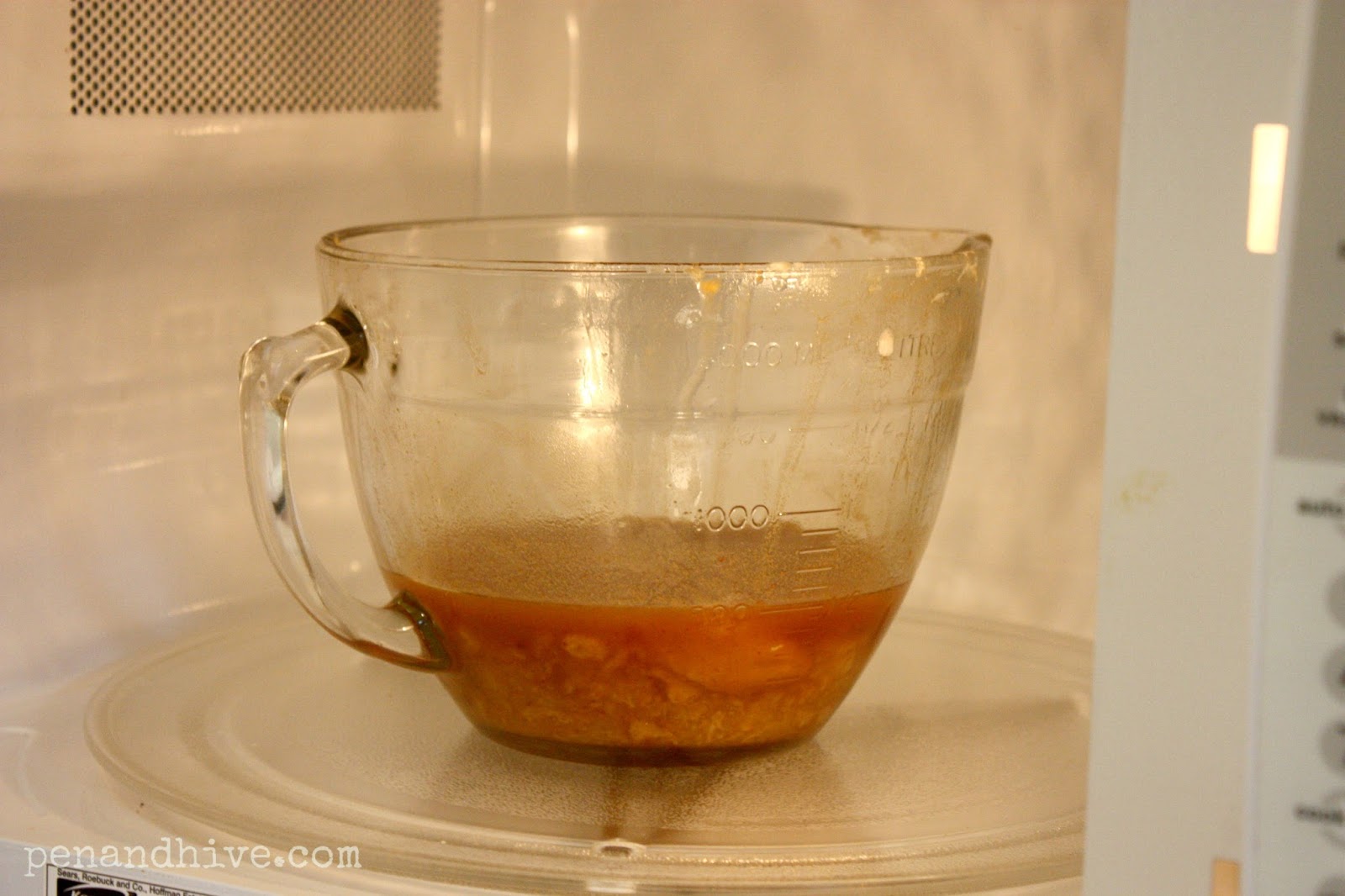 Pen & Hive How to Make a Beeswax Candle in a Teacup