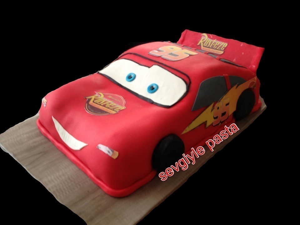 SEVGİYLE PASTA Şimşek Mcqueen Pastası