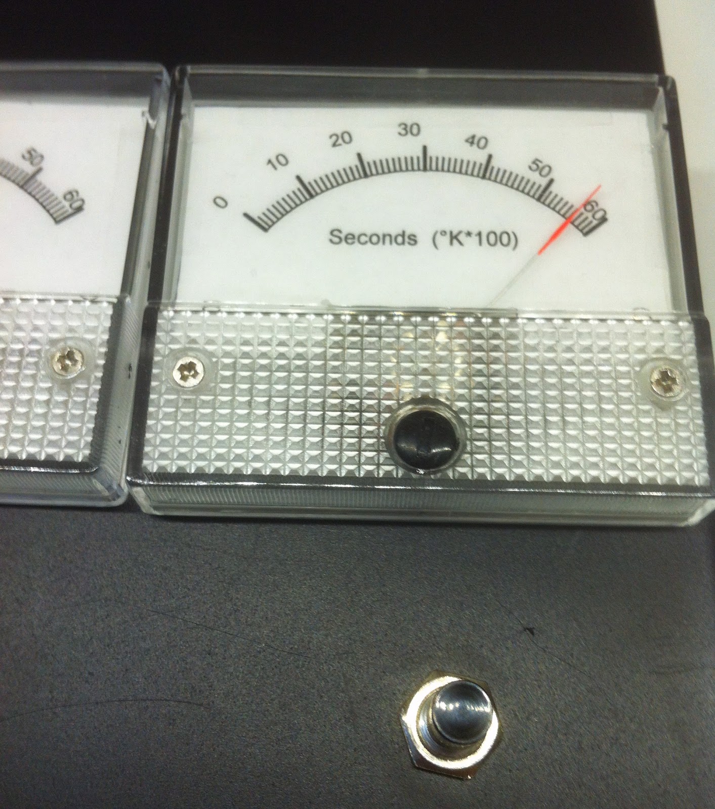 Voltmeter Clock w/ F°, C°, and K° temperature