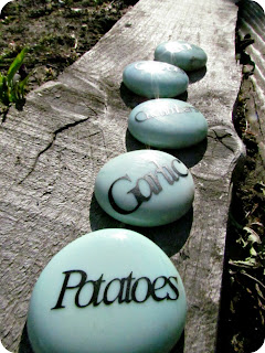 garden markers, garden tags, how to make plant markers, Silhouette vinyl craft