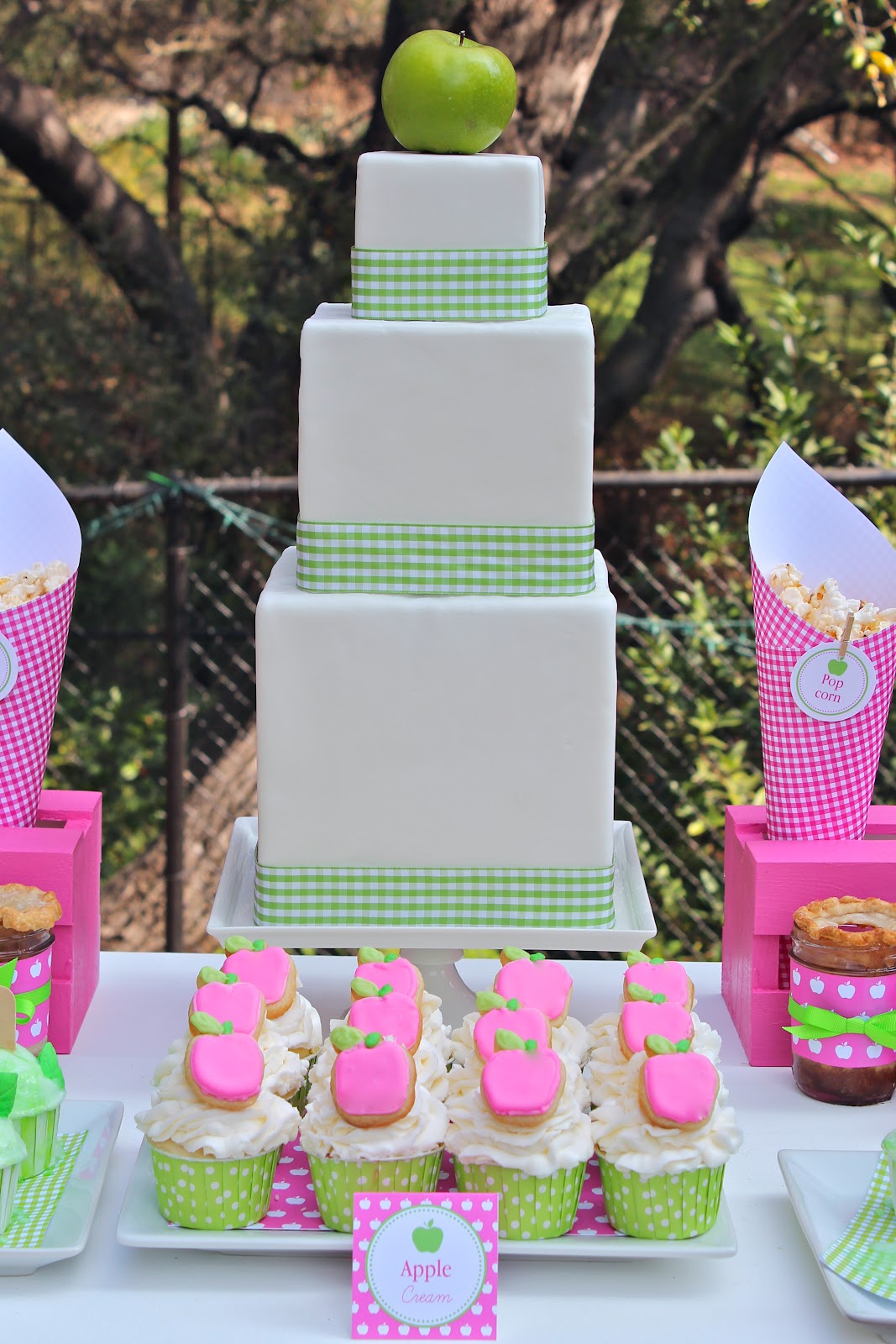 Make It Monday Fake Cake Bloom Designs