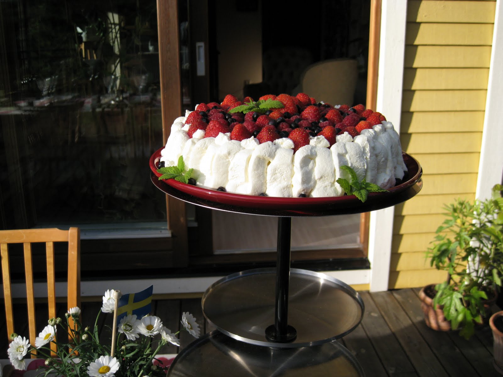 swedish summer cake