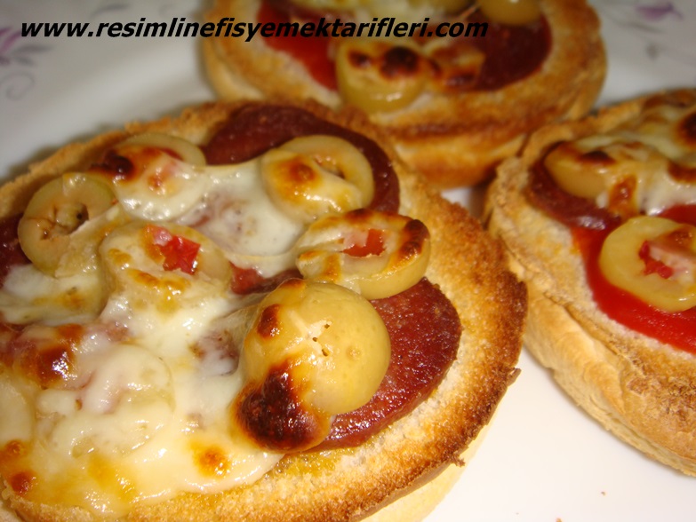 Kolay Pizza Tarifi Hamburger Ekmeğinden Pizza Nasıl Yapılır Yemek