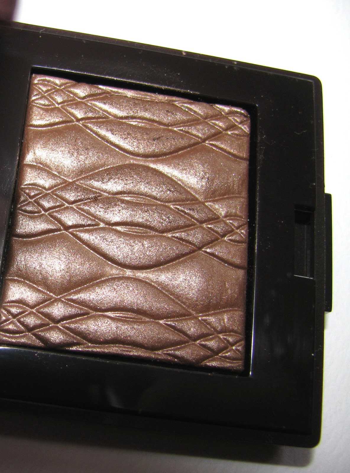 The Beauty Alchemist Laura Mercier Earth Glow Eyeshadow Folklore