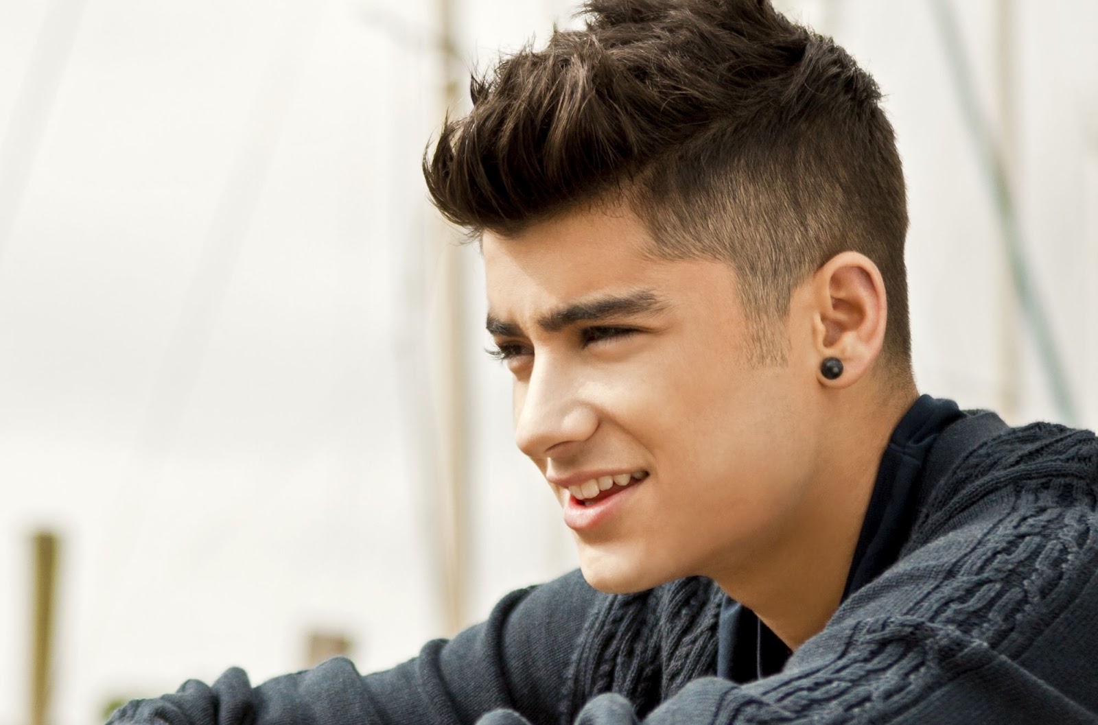 http://2.bp.blogspot.com/-wK-kJzFhnO4/UFO7aKLz0jI/AAAAAAAAC5Y/mM0wxtqABN0/s1600/zayn.jpg