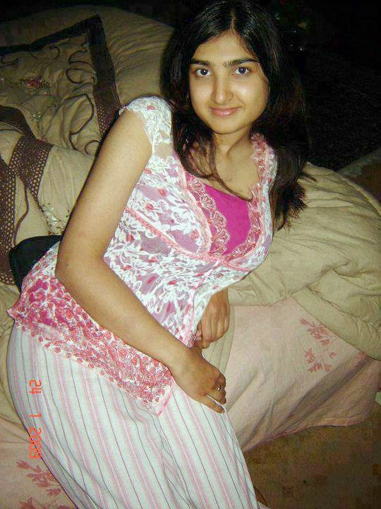 Healthy anonymous paki muslim aunty pictures