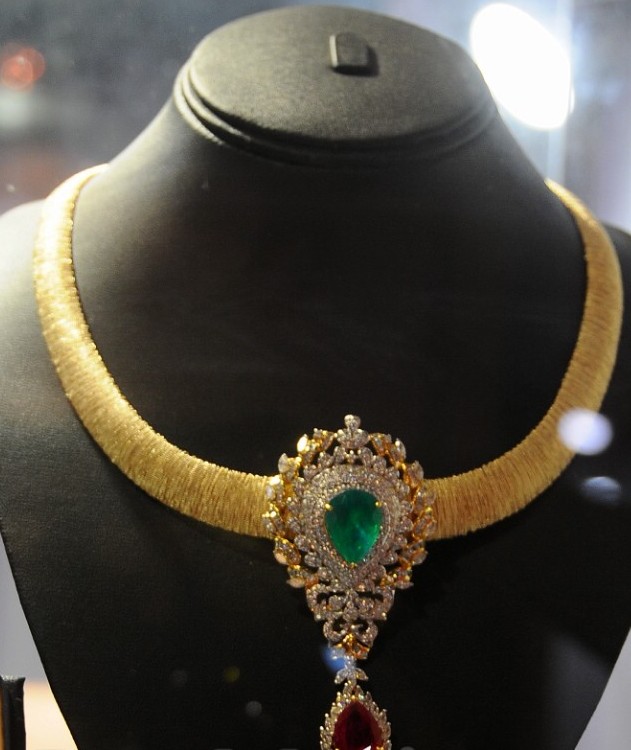 Gold and Diamond jewellery designs Fusion Diamond Jewellery