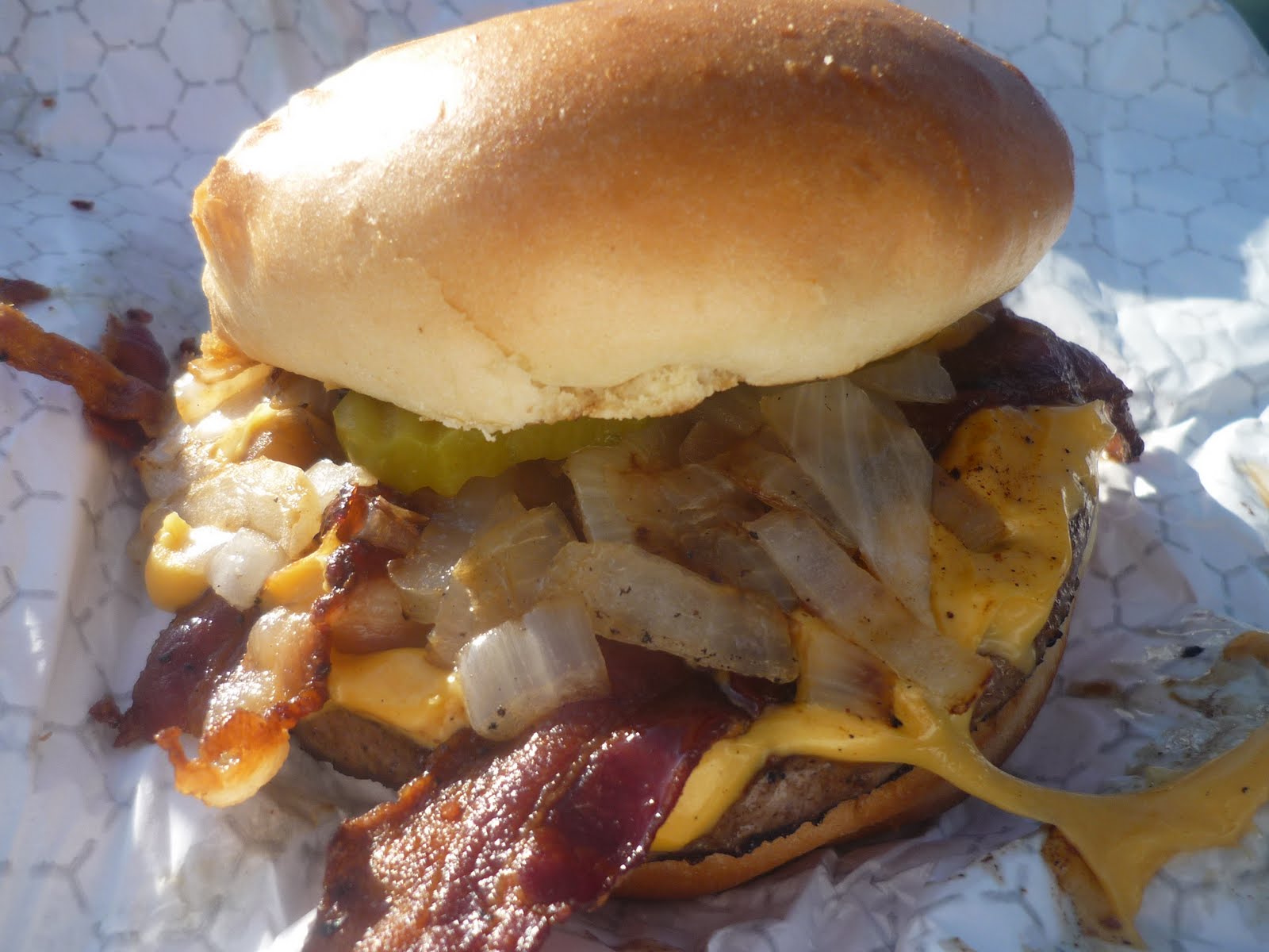 Smokin' Chokin' and Chowing with the King Mazo's Hamburgers